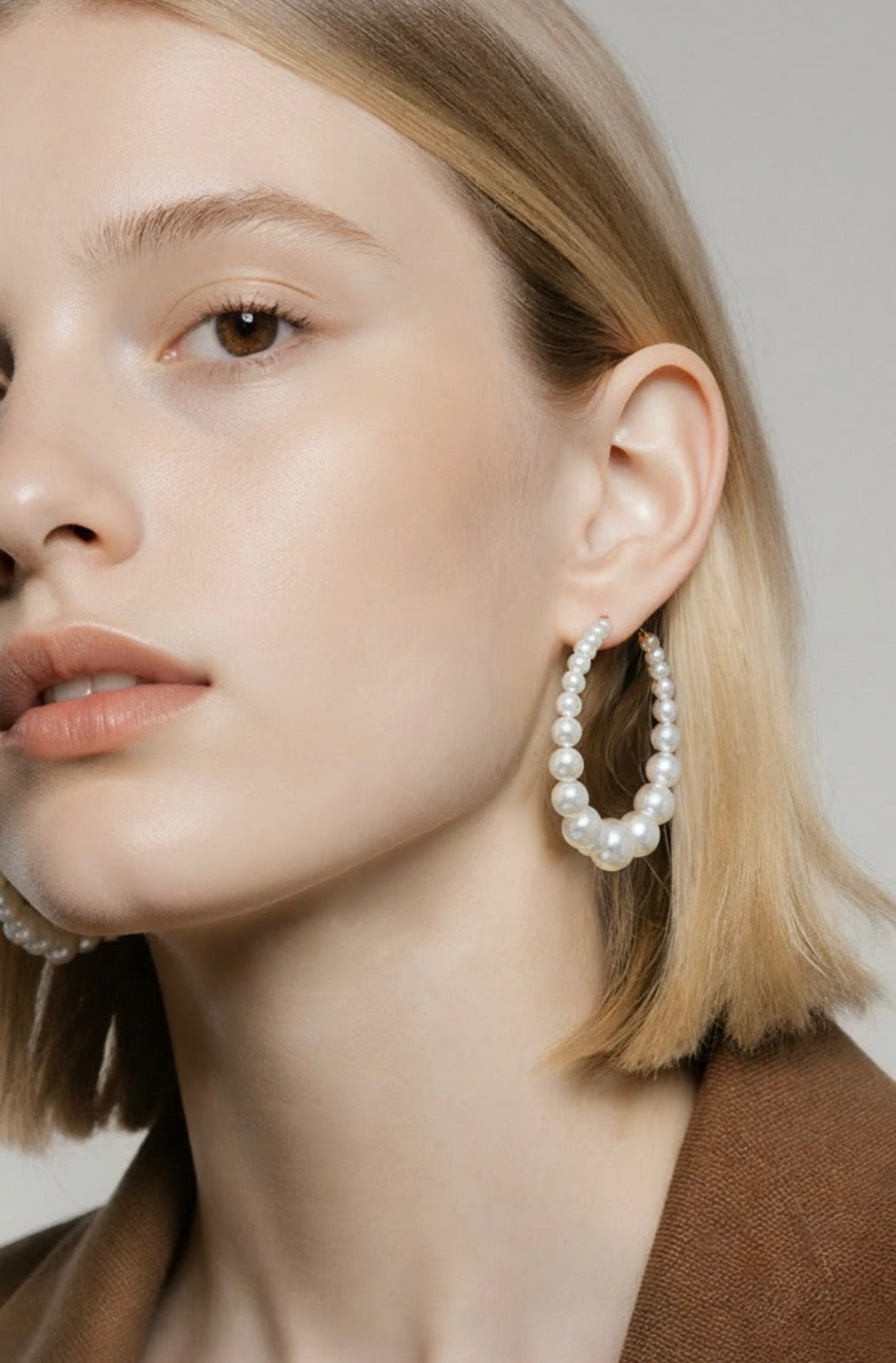 Pearl Statement Hoops ✨