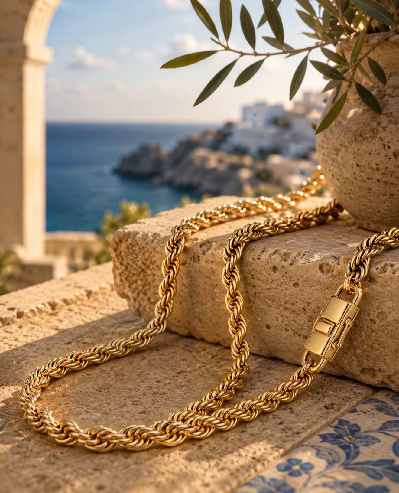 The Riviera Chain